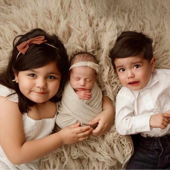 Hello Posh Lovers, My name is Jasmin! 😁 - Picture 7 of 7